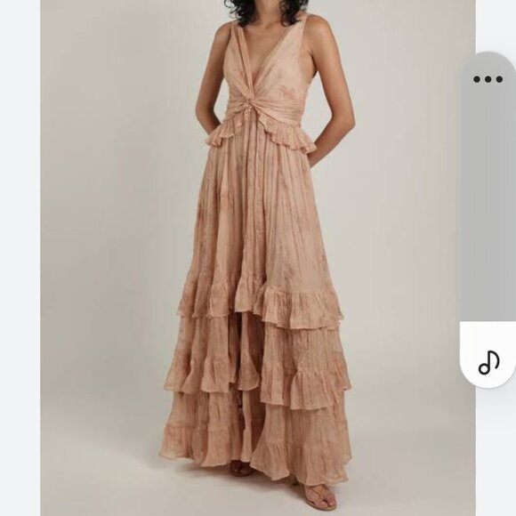 Event dress - Picture 1 of 7